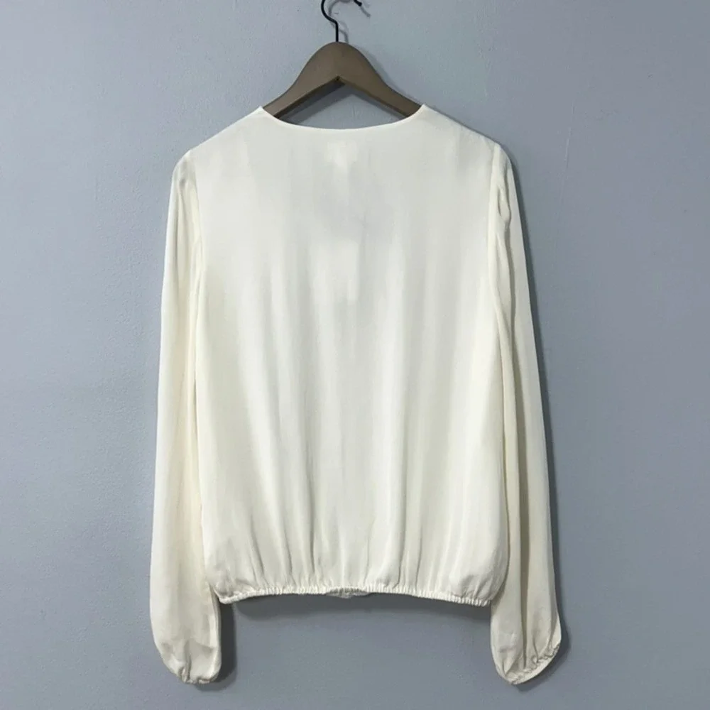 Cami NYC Top Women Medium White 100% Silk Long Sleeve V-Neck Lace Trim NEW - Picture 2 of 15